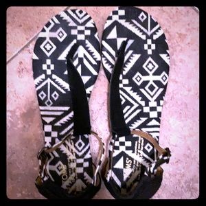 Toms Black and White sandals